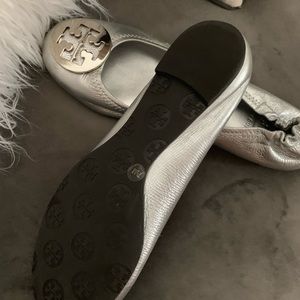 Tory  Burch flats